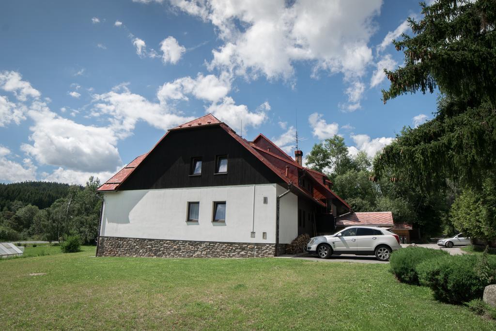 Hotel Penzion Ekosport Stachy Esterno foto
